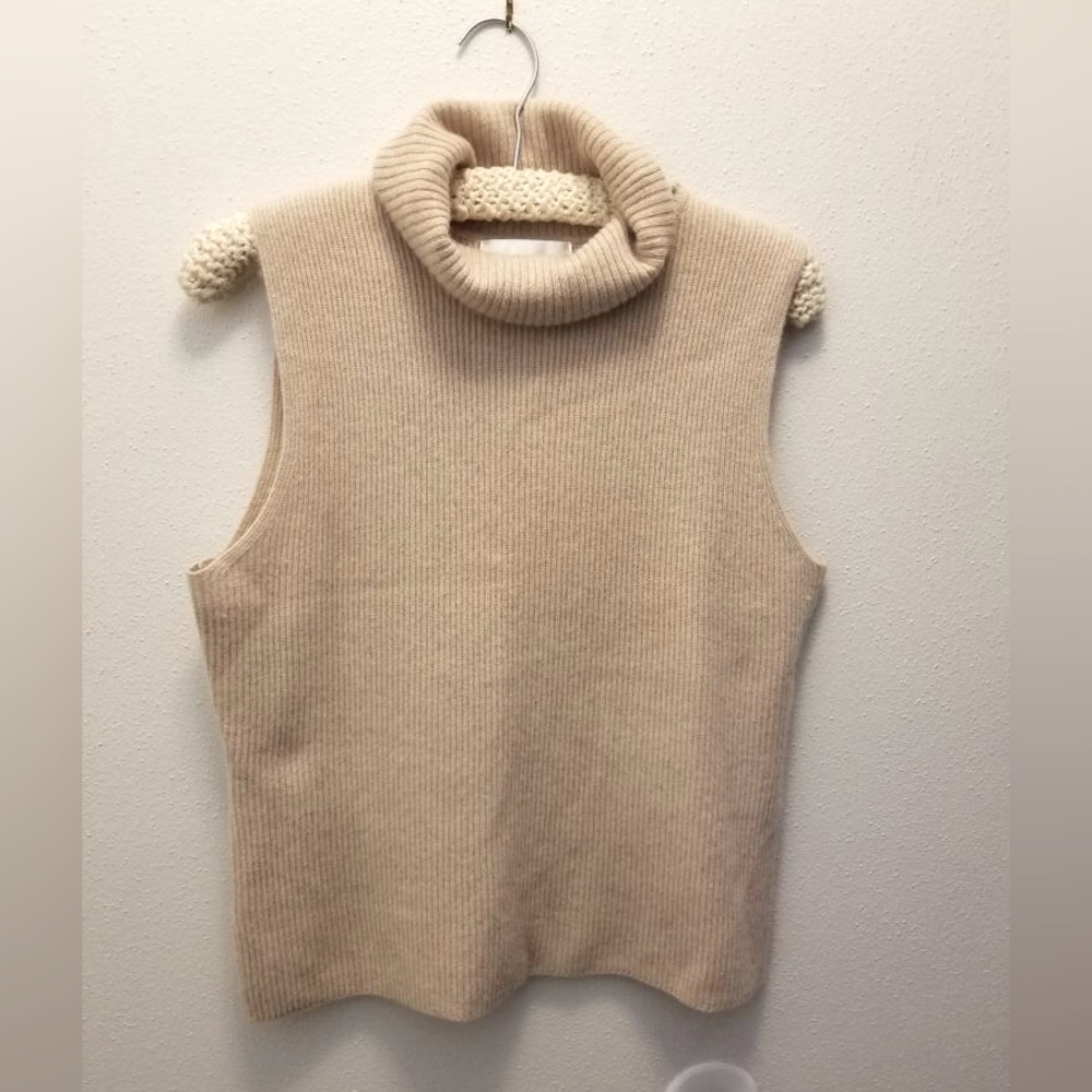 Bloomingdales 100% Cashmere Sweater Vest Size L